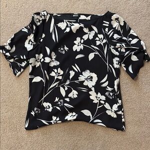 DKNY Black and White Boxy Short Sleeve Blouse